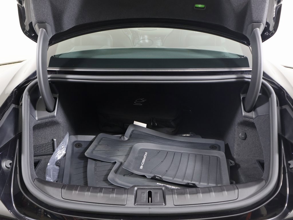 Used 2024 Porsche Taycan image 13