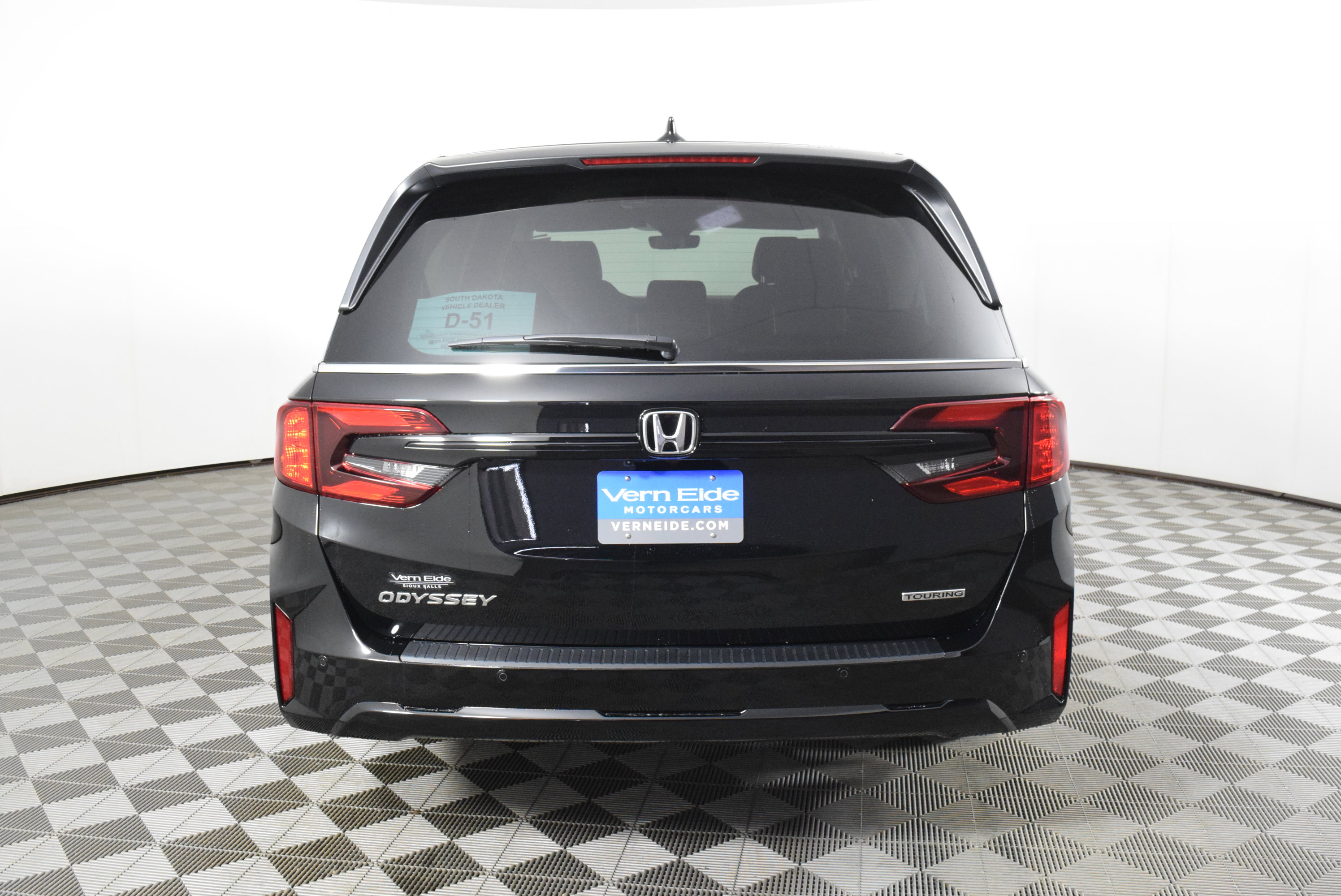 New 2026 Honda Odyssey Touring image 7