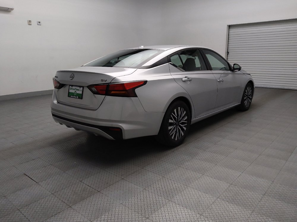 Used 2023 Nissan Altima 2.5 SV image 9