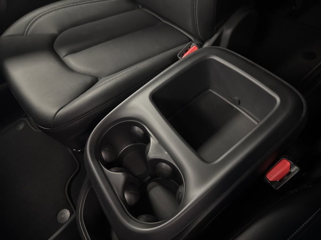 New 2026 Chrysler Pacifica Select AWD/4WD image 25