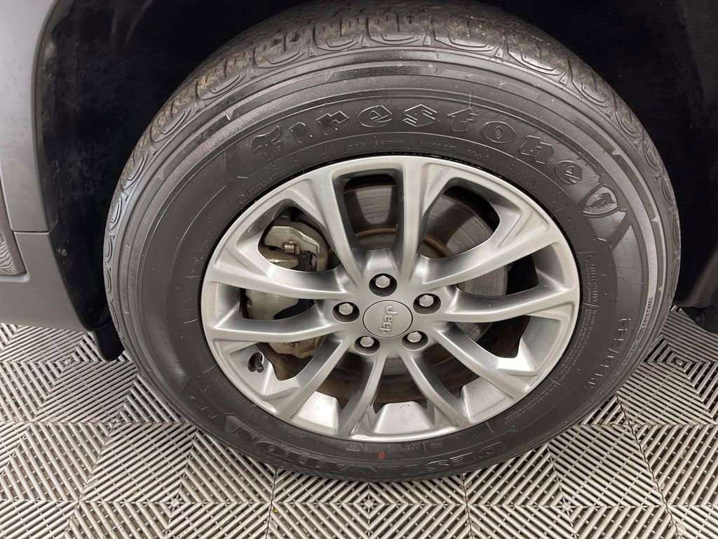 Used 2021 Jeep Cherokee Latitude Lux w/ Comfort/Convenience Group image 41