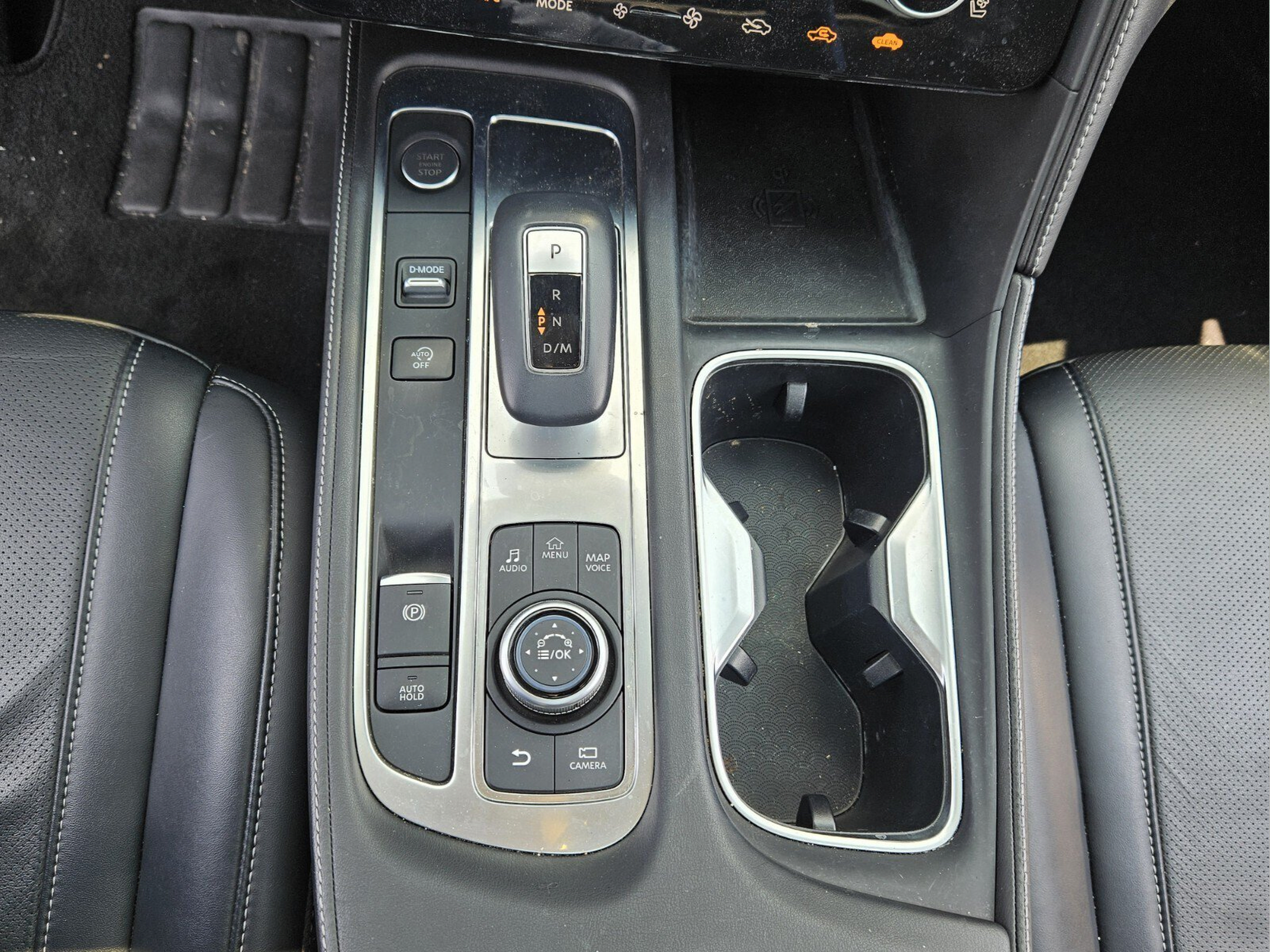 Used 2023 INFINITI QX60 Sensory w/ Vision Package AWD/4WD image 17