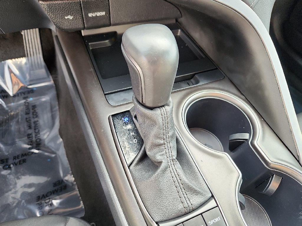 Used 2024 Toyota Camry XSE FWD image 14