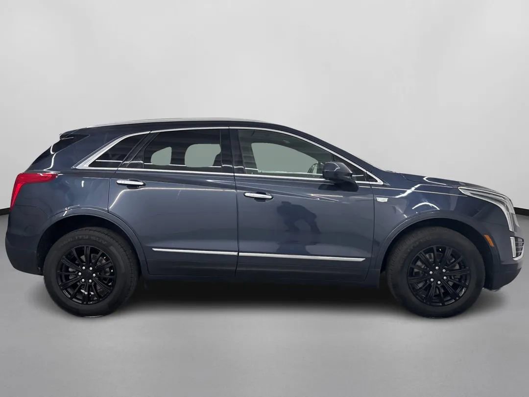 Used 2018 Cadillac XT5 Luxury w/ Driver Awareness Package image 11