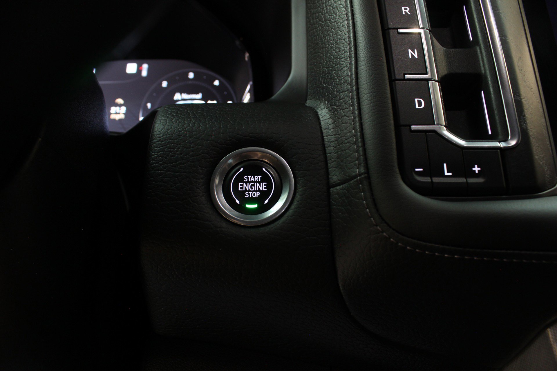 Used 2023 GMC Yukon Denali w/ Advanced Technology Package image 70