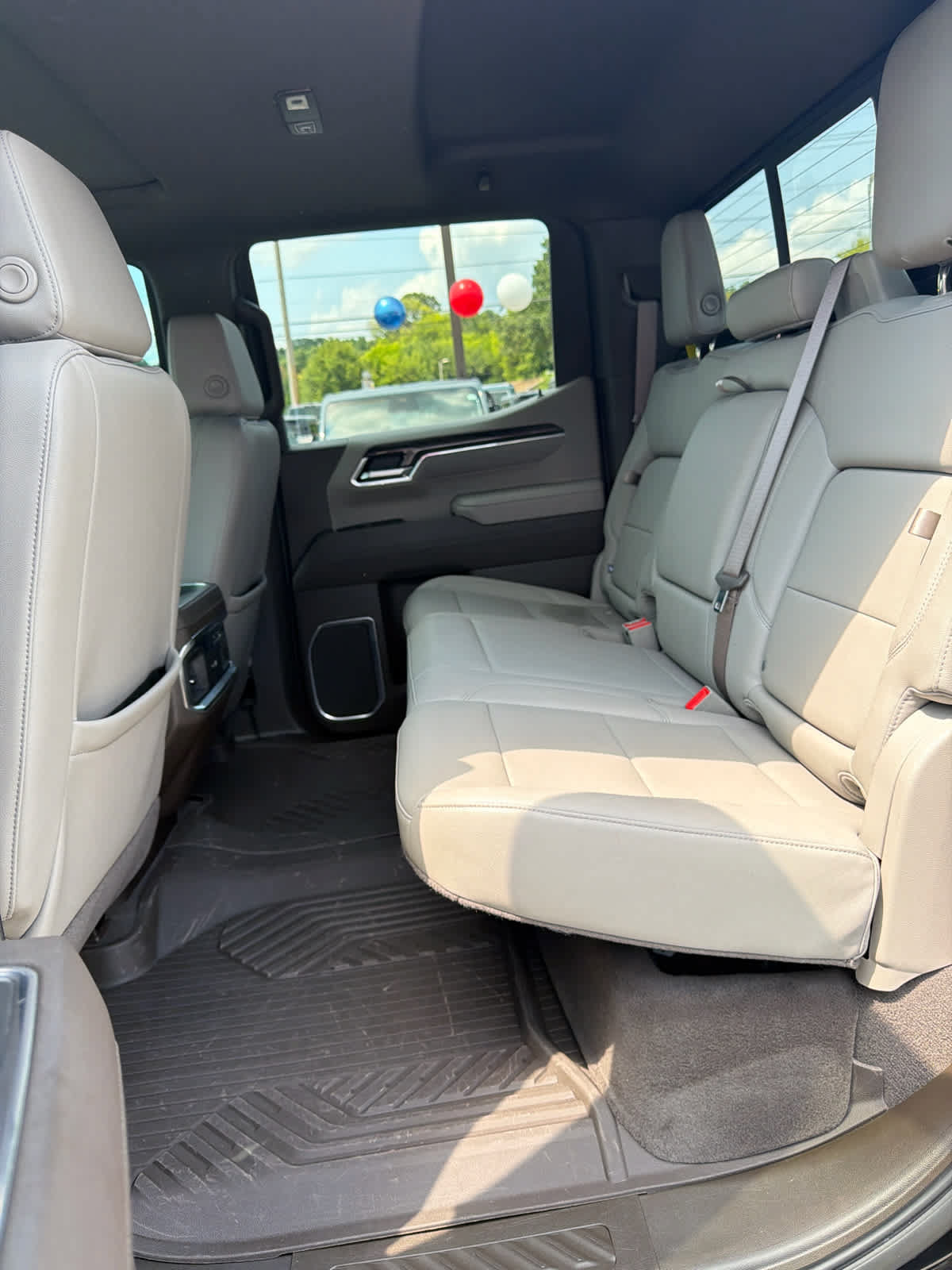 Used 2025 Chevrolet Silverado 1500 LTZ w/ LTZ Premium Package AWD/4WD image 12