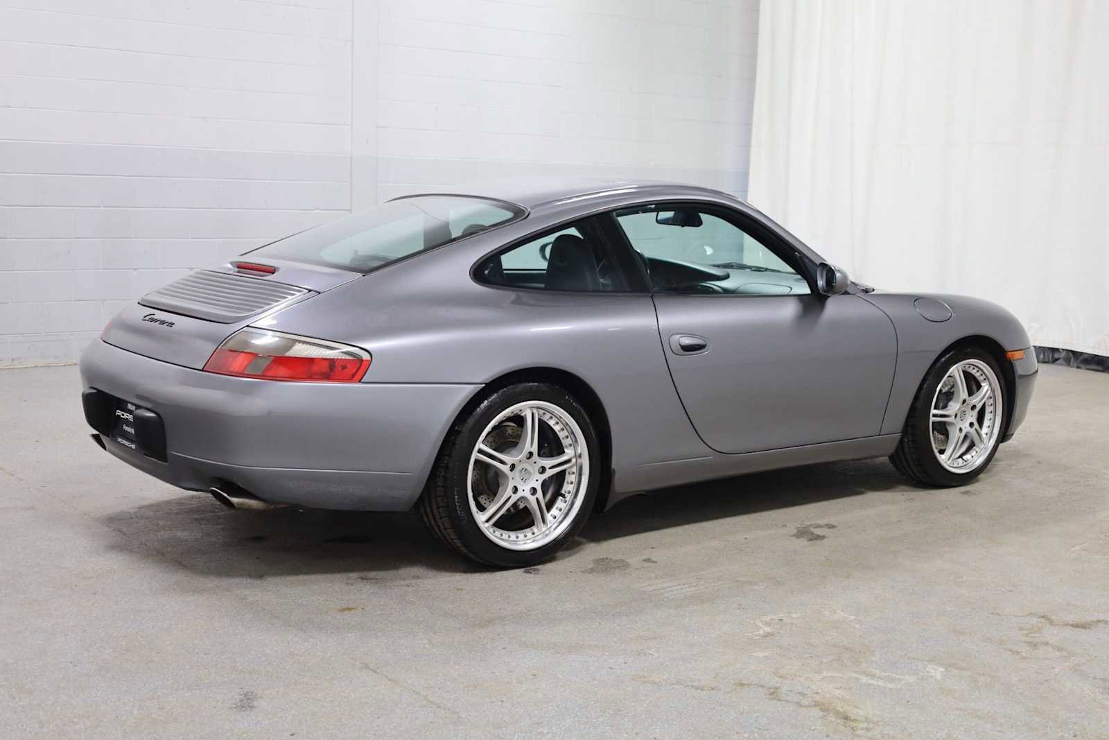 Used 2001 Porsche 911 Carrera RWD image 9