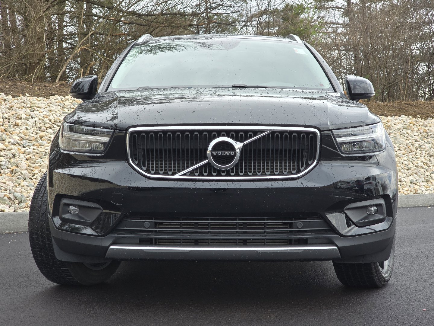 Used 2021 Volvo XC40 T5 Momentum w/ Premium Package image 9