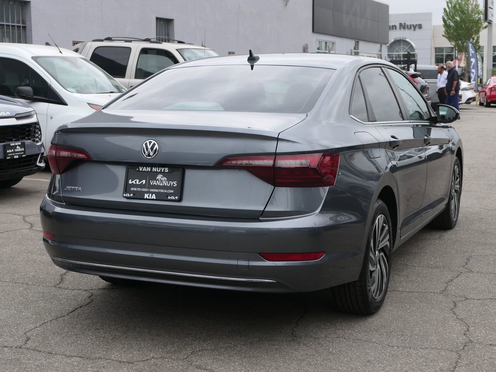 Used 2021 Volkswagen Jetta SEL FWD image 3