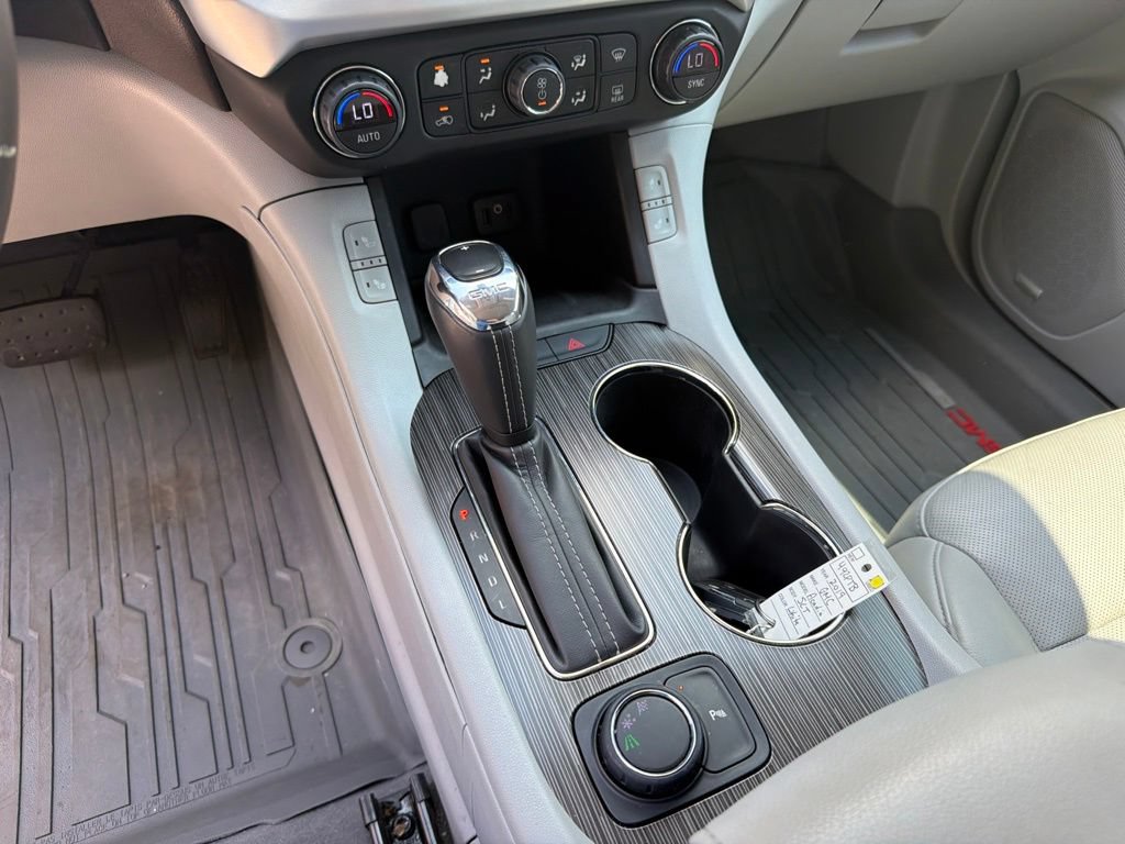 Used 2019 GMC Acadia SLT FWD image 17