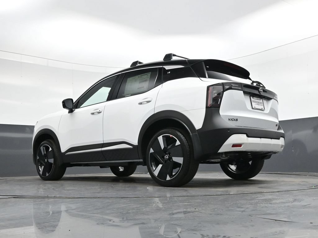 New 2026 Nissan Kicks SR w/ Cold Weather Package FWD image 42