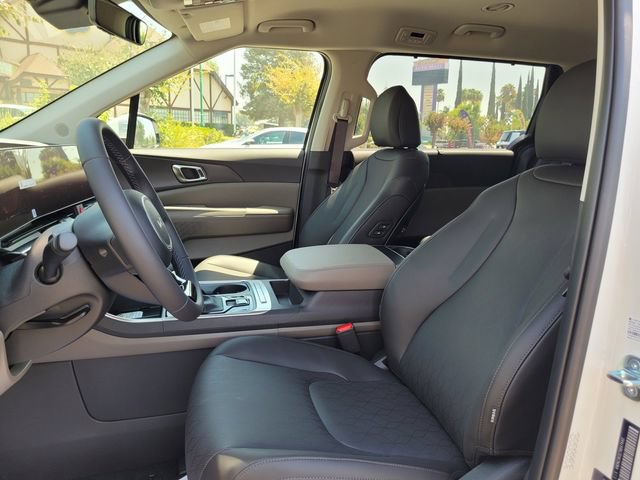 New 2026 Kia Carnival EX FWD image 8