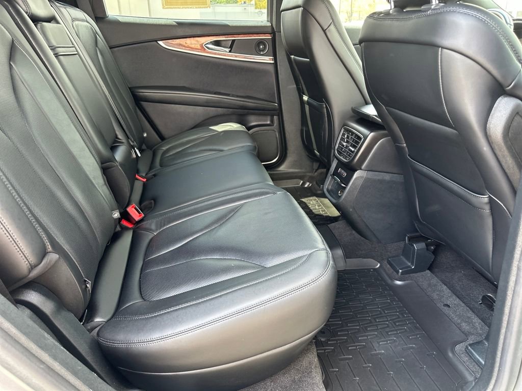 Used 2020 Lincoln Nautilus Reserve w/ Equipment Group 201A image 32