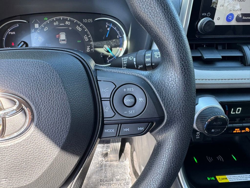 Used 2025 Toyota RAV4 XLE AWD/4WD image 20
