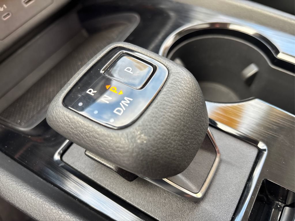 Used 2021 Nissan Rogue SV image 34