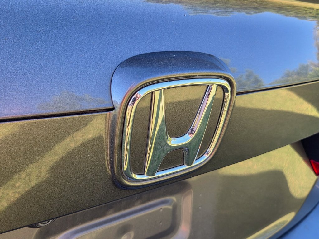 Used 2018 Honda Accord Sport image 8