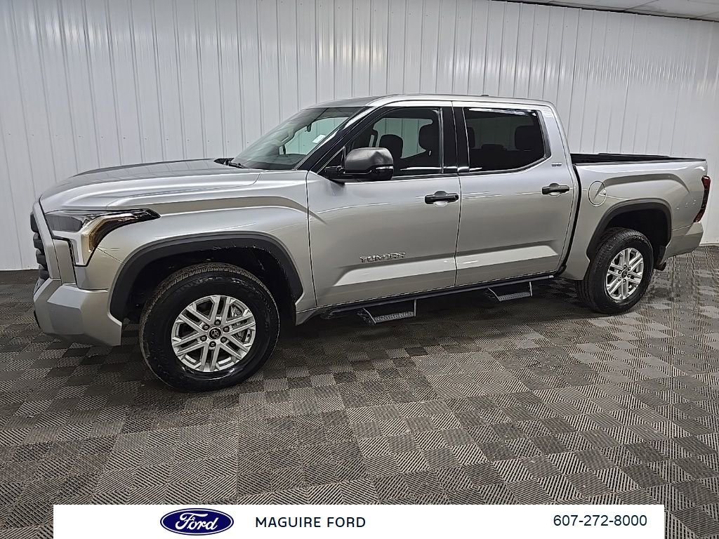 Used 2023 Toyota Tundra SR5 w/ SR5 Convenience Package AWD/4WD image 7