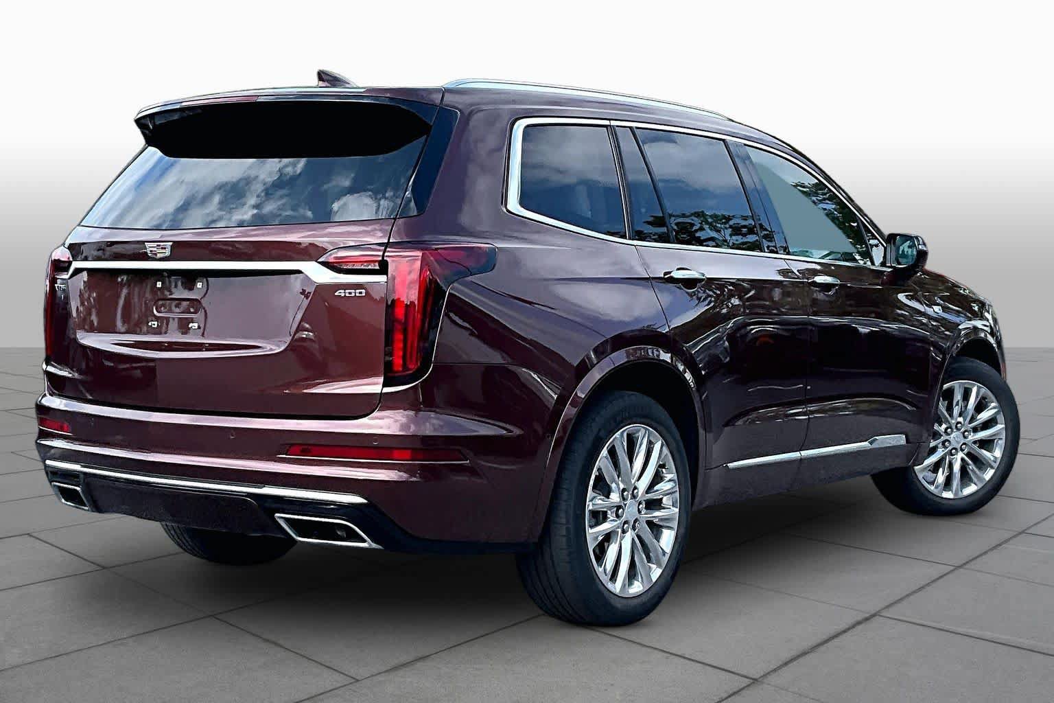 Used 2022 Cadillac XT6 Premium Luxury w/ Technology Package FWD image 13