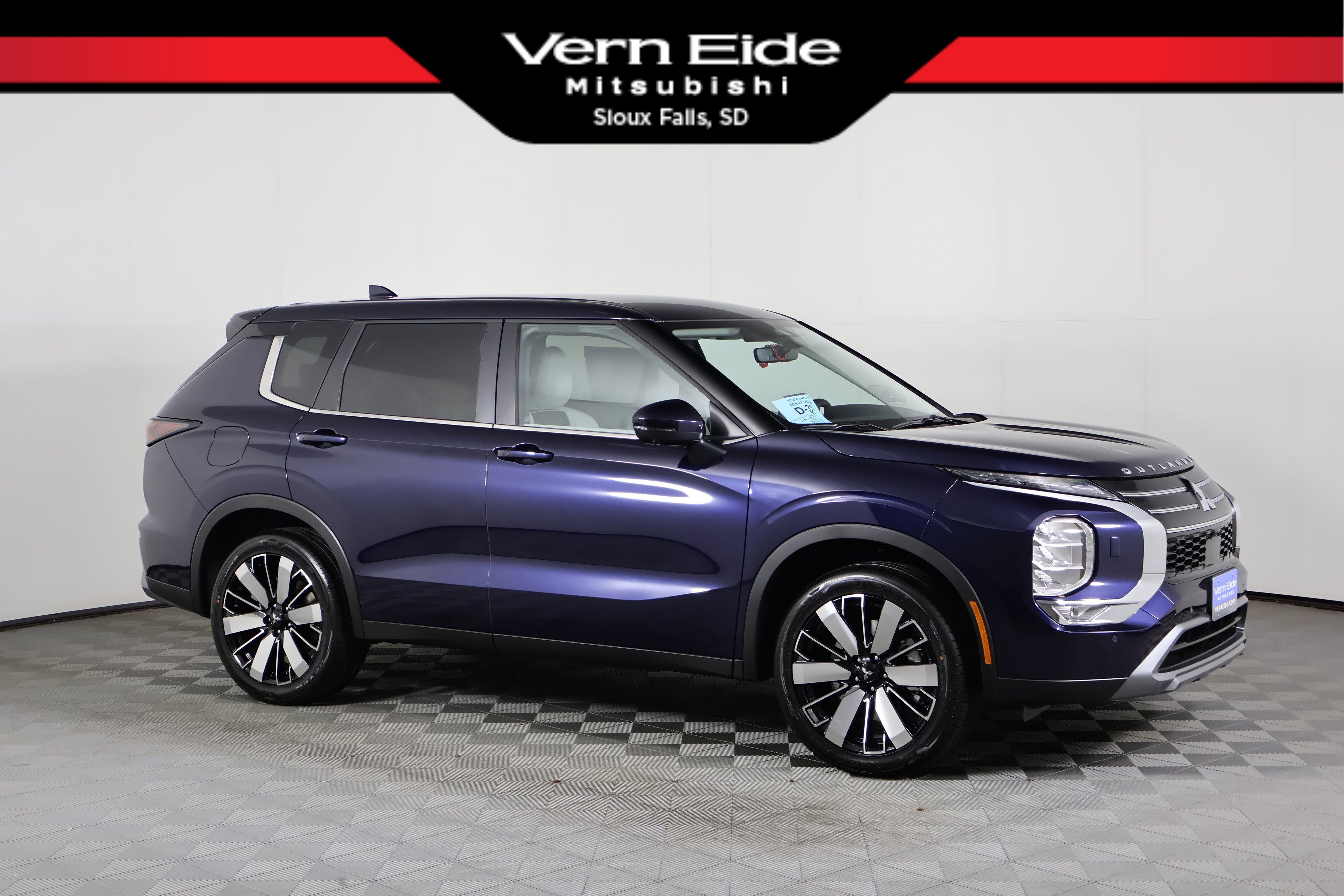 New 2026 Mitsubishi Outlander SE