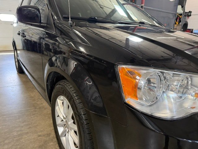 Certified 2020 Dodge Grand Caravan SXT FWD image 3