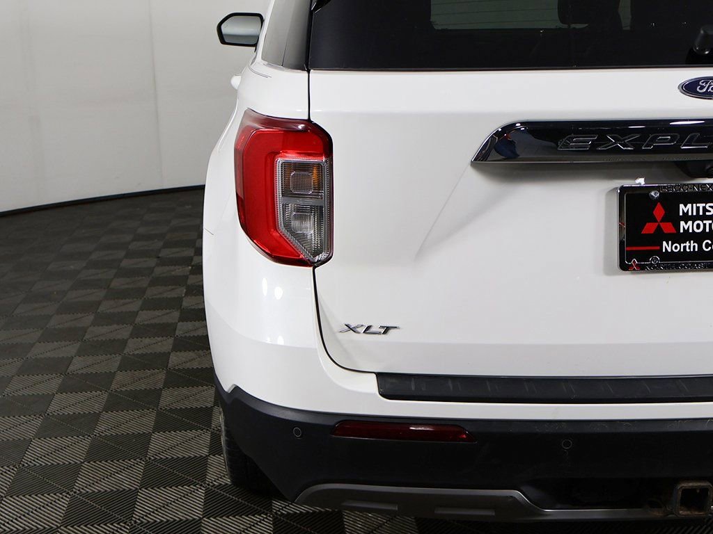 Used 2022 Ford Explorer XLT w/ Equipment Group 202A image 16