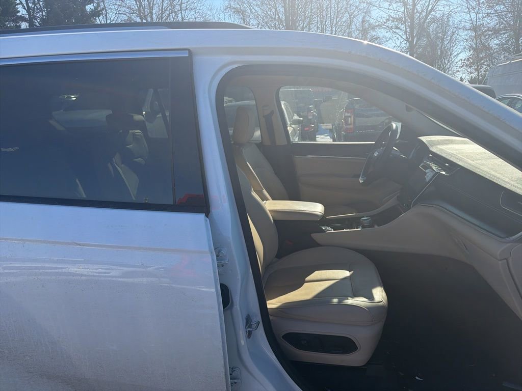 Used 2022 Jeep Grand Cherokee L Limited image 21