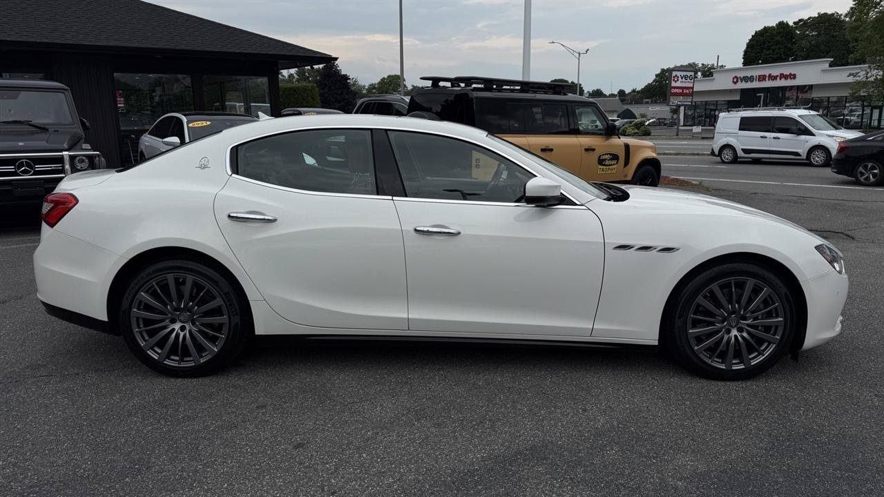 Used 2017 Maserati Ghibli S Q4 AWD/4WD image 19