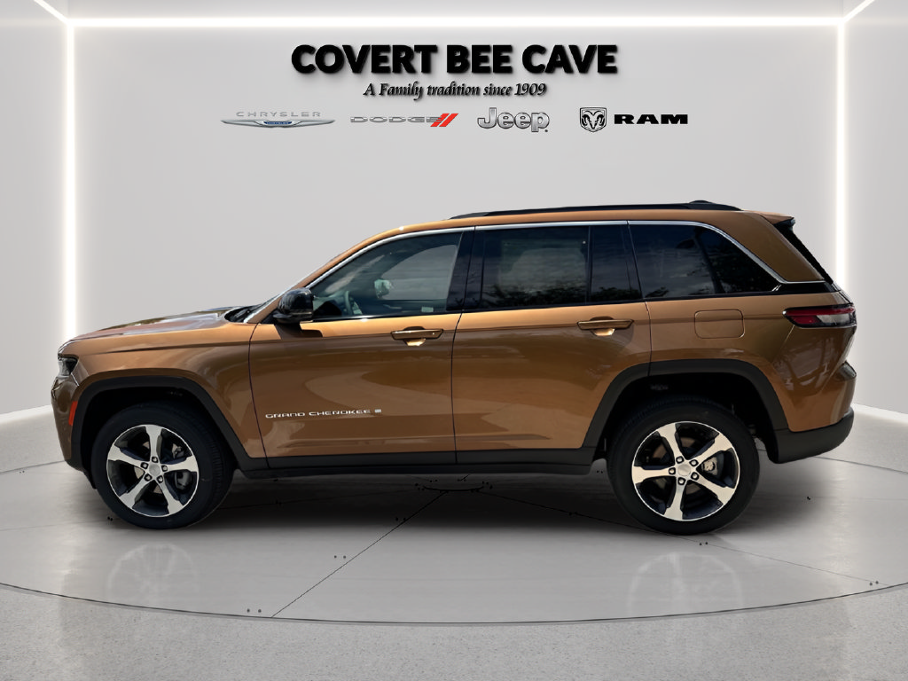 New 2026 Jeep Grand Cherokee Limited RWD image 8