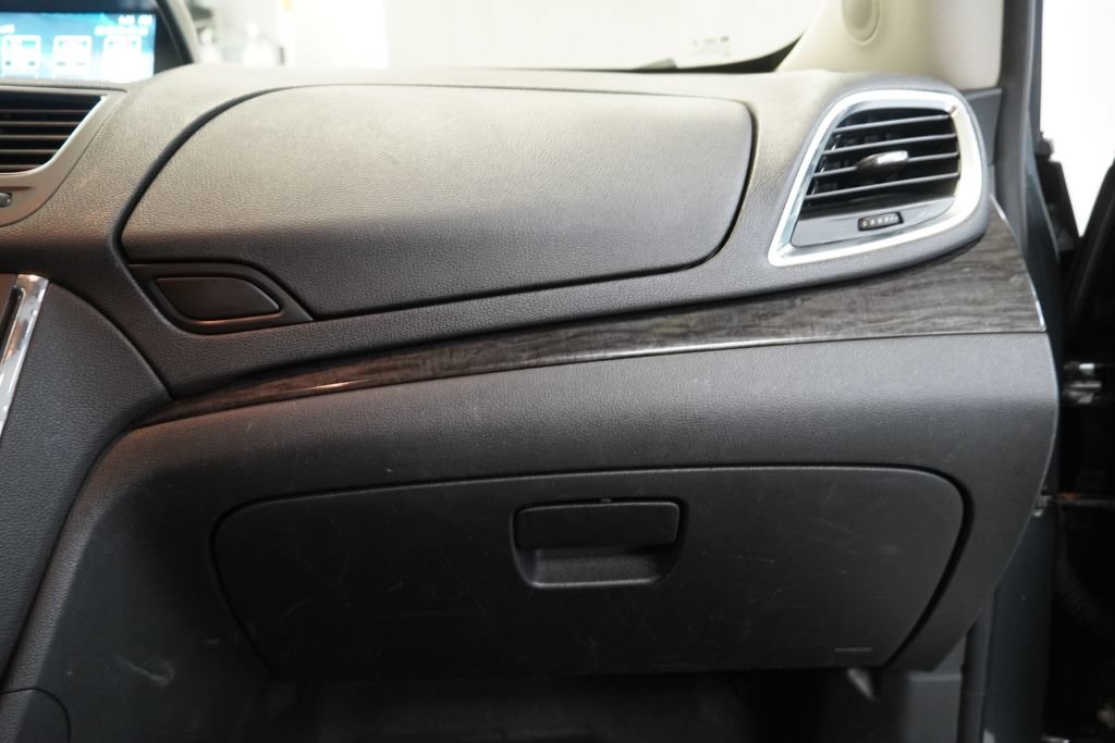 Used 2016 Buick Encore AWD image 35