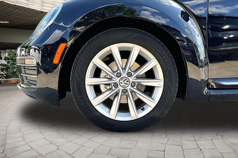 Used 2017 Volkswagen Beetle 1.8T SE FWD image 7