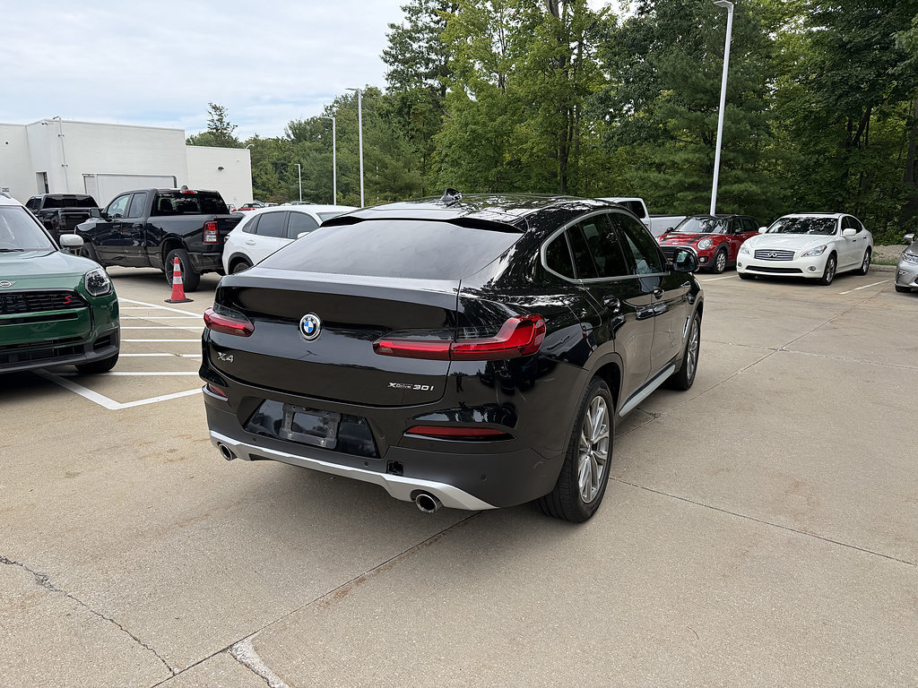 Used 2019 BMW X4 xDrive30i w/ Premium Package AWD/4WD image 3