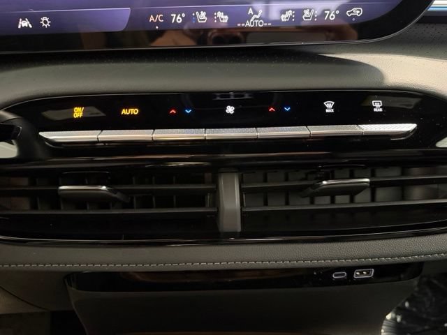 Used 2026 Buick Enclave Avenir w/ Super Cruise Package AWD/4WD image 18