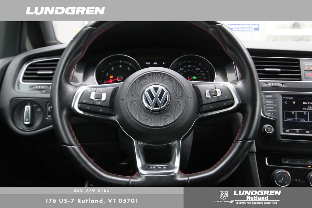 Used 2017 Volkswagen Golf 4-Door image 5