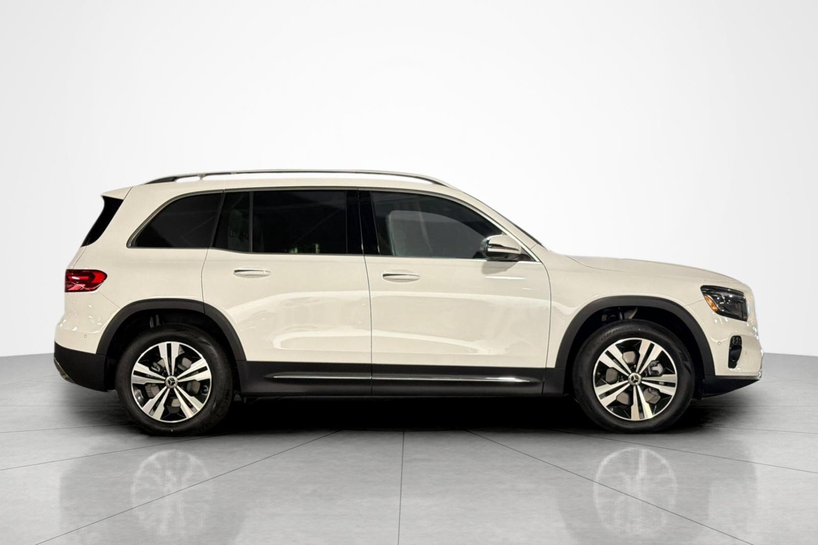 New 2026 Mercedes-Benz GLB 250 image 6