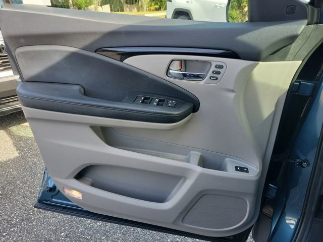 Used 2019 Honda Pilot Touring image 35