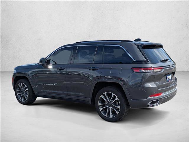 Used 2023 Jeep Grand Cherokee Overland w/ Luxury Tech Group IV AWD/4WD image 8
