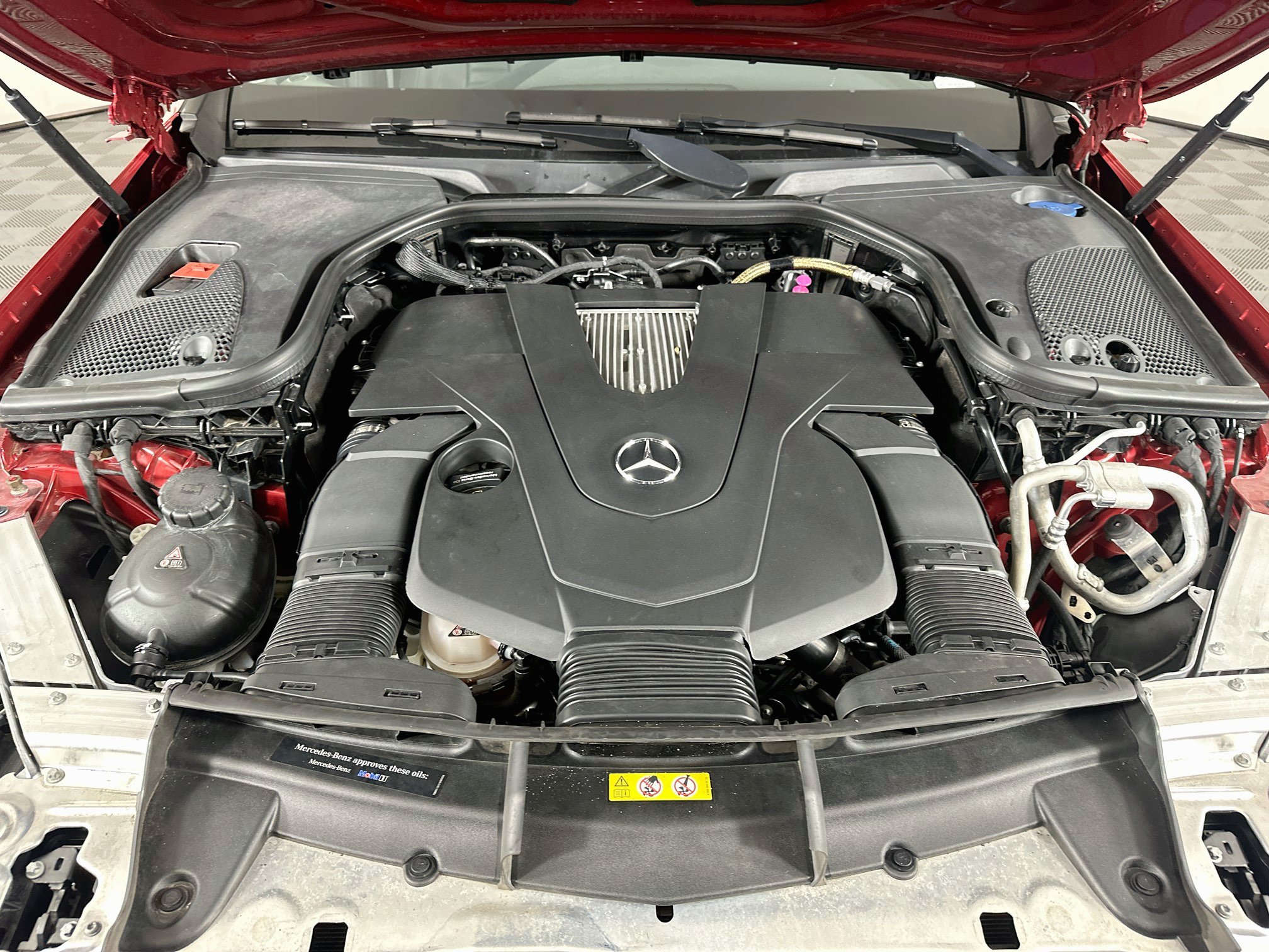 Used 2018 Mercedes-Benz E 400 4MATIC Wagon w/ Premium 1 Package image 34