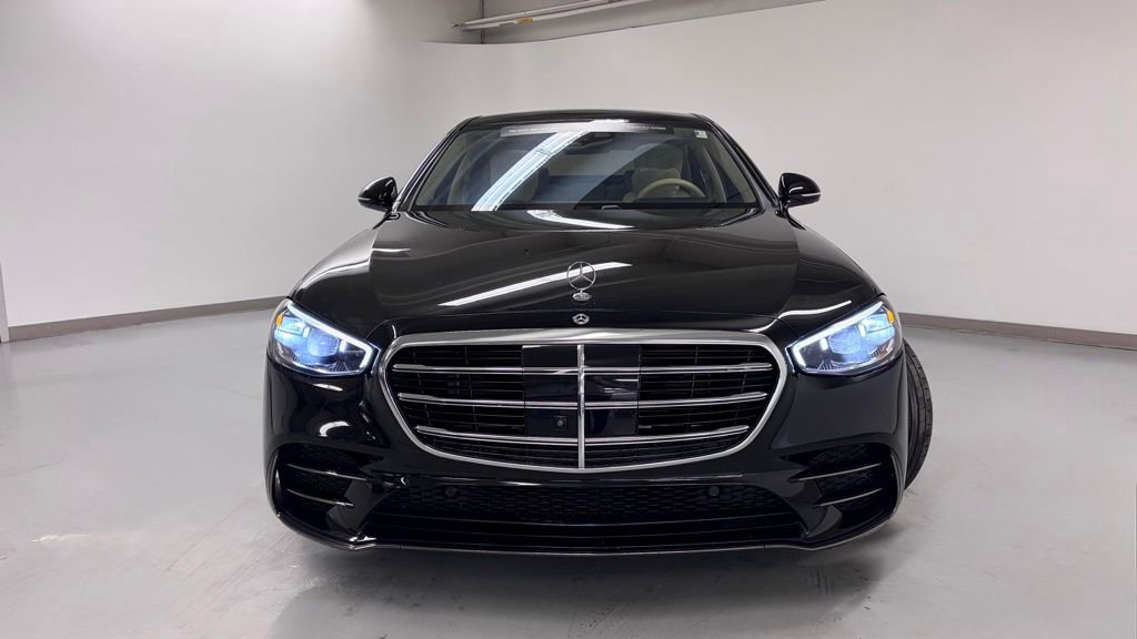Used 2023 Mercedes-Benz S 500 4MATIC image 4