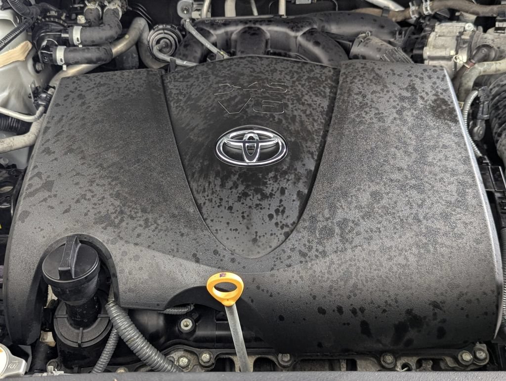Used 2021 Toyota Highlander Limited FWD image 12