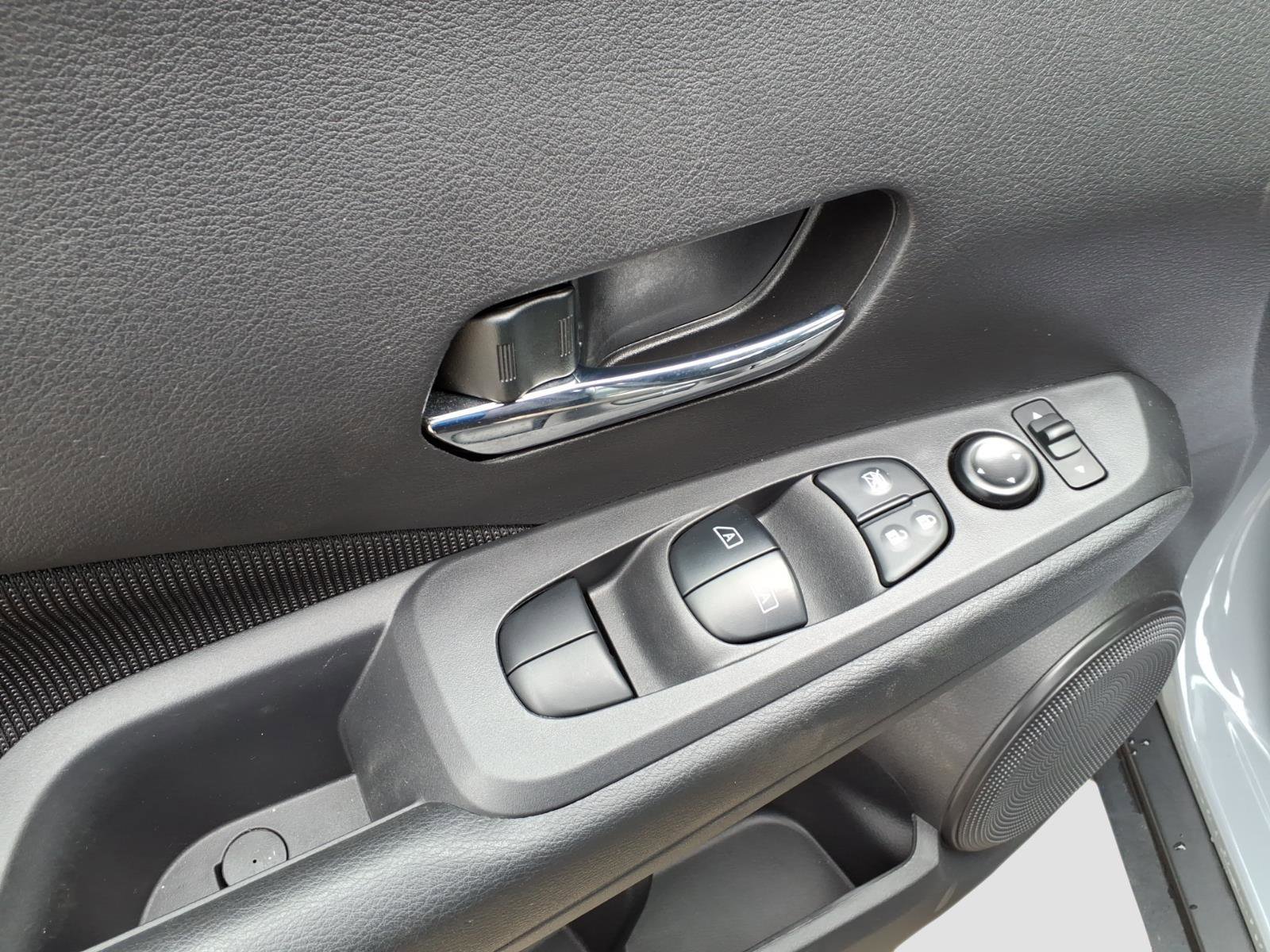 Certified 2023 Nissan Kicks SV image 16