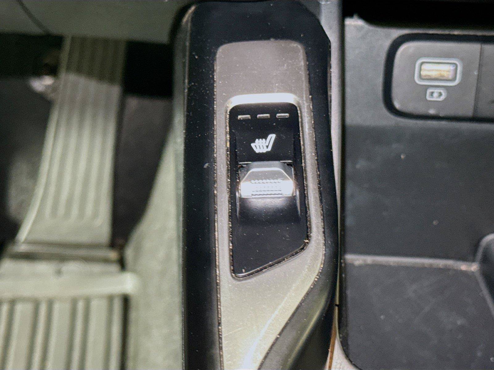 Used 2022 Kia Sorento S FWD image 18