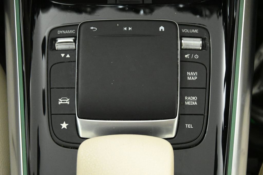 Used 2021 Mercedes-Benz GLA 250 4MATIC image 23