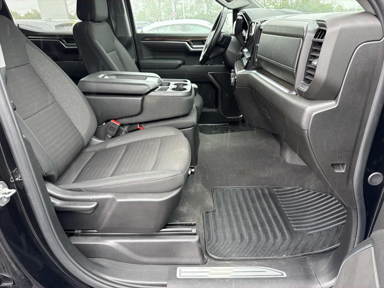 Used 2025 Chevrolet Silverado 1500 LT AWD/4WD image 23