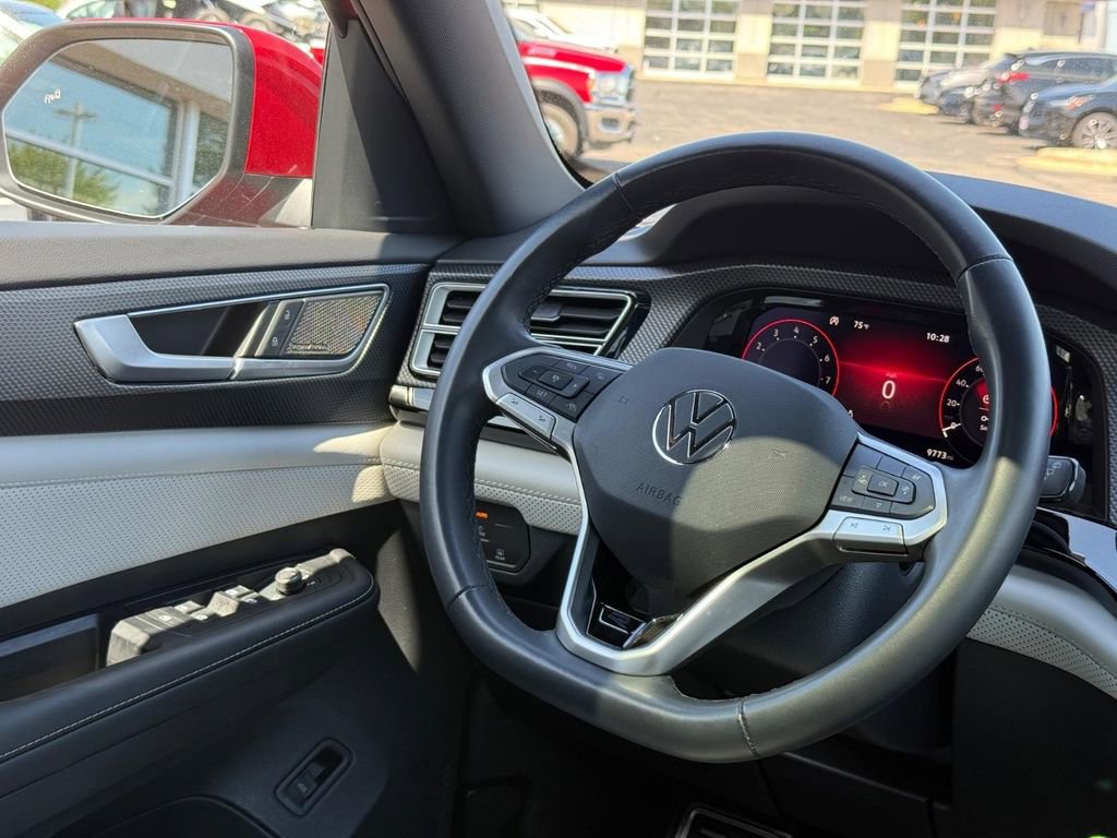 Certified 2025 Volkswagen Atlas Cross Sport SEL Premium R-Line AWD/4WD image 14