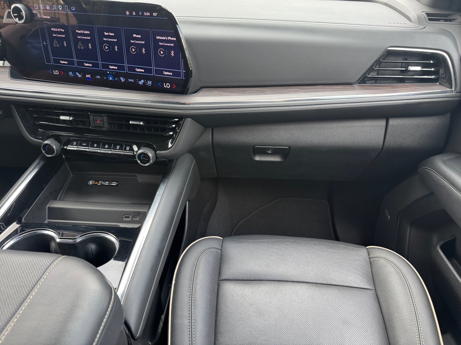 Used 2025 Chevrolet Tahoe Premier AWD/4WD image 22