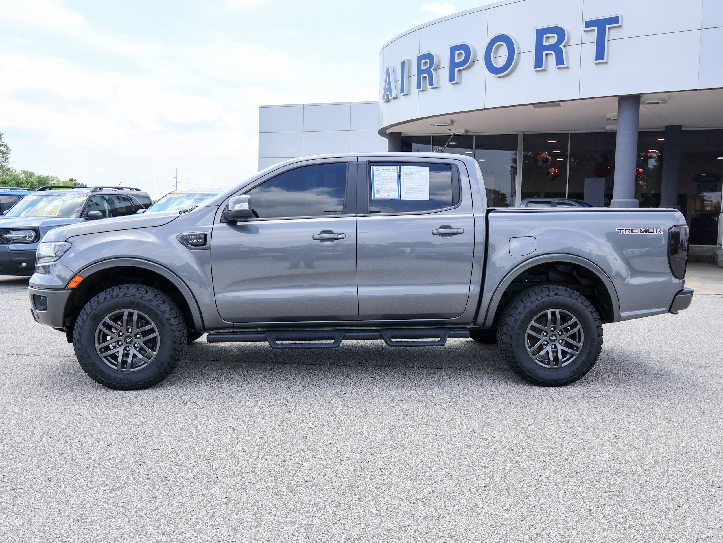 Used 2021 Ford Ranger Lariat w/ Tremor Off-Road Package AWD/4WD image 2
