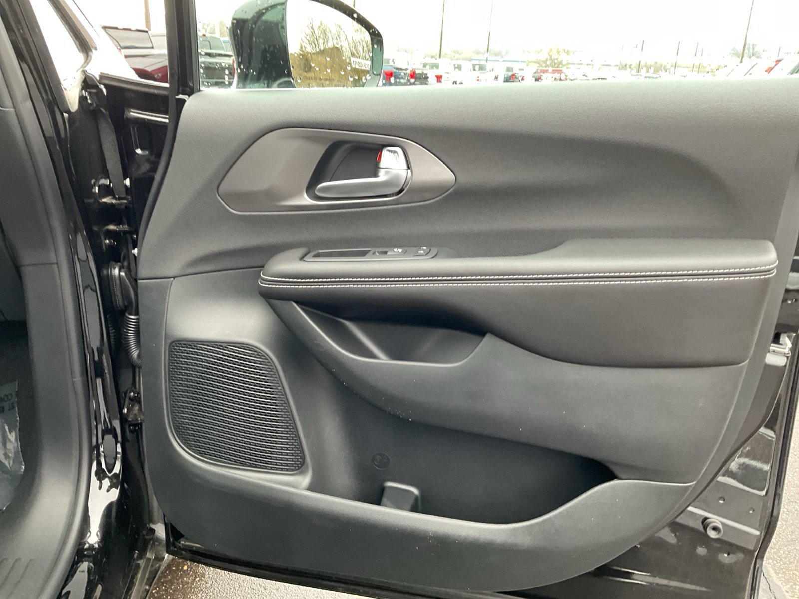 New 2026 Chrysler Voyager LX FWD image 22