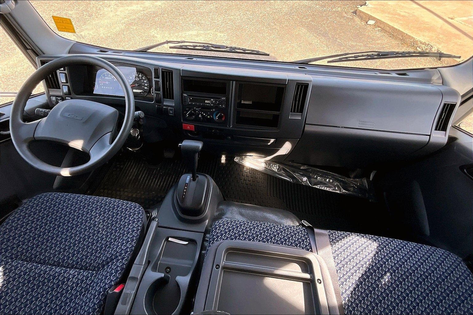 New 2025 Chevrolet Low Cab Forward image 5