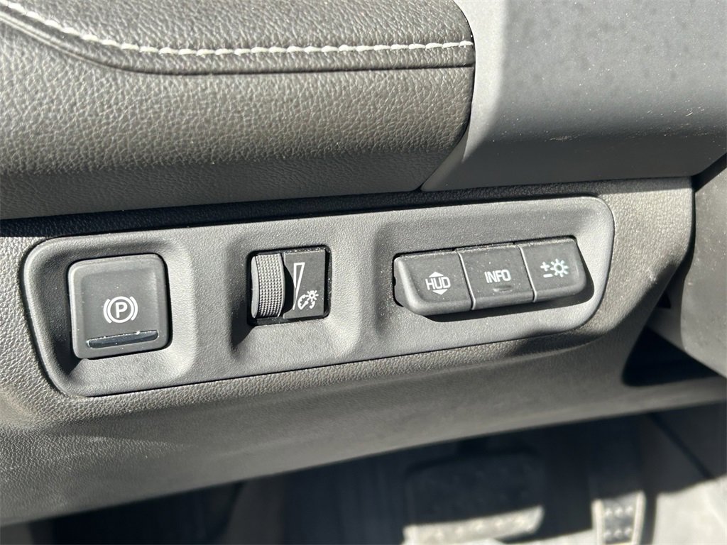 Used 2022 GMC Acadia SLT w/ Elevation Edition image 31