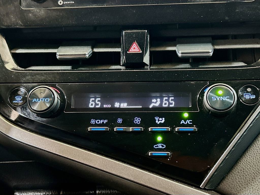 Used 2023 Toyota Camry SE FWD image 13